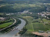 DSC 0192  links neben der Autobahn Rehlingen, rechts Beckingen, im Vordergrund Schleuse Rehlingen